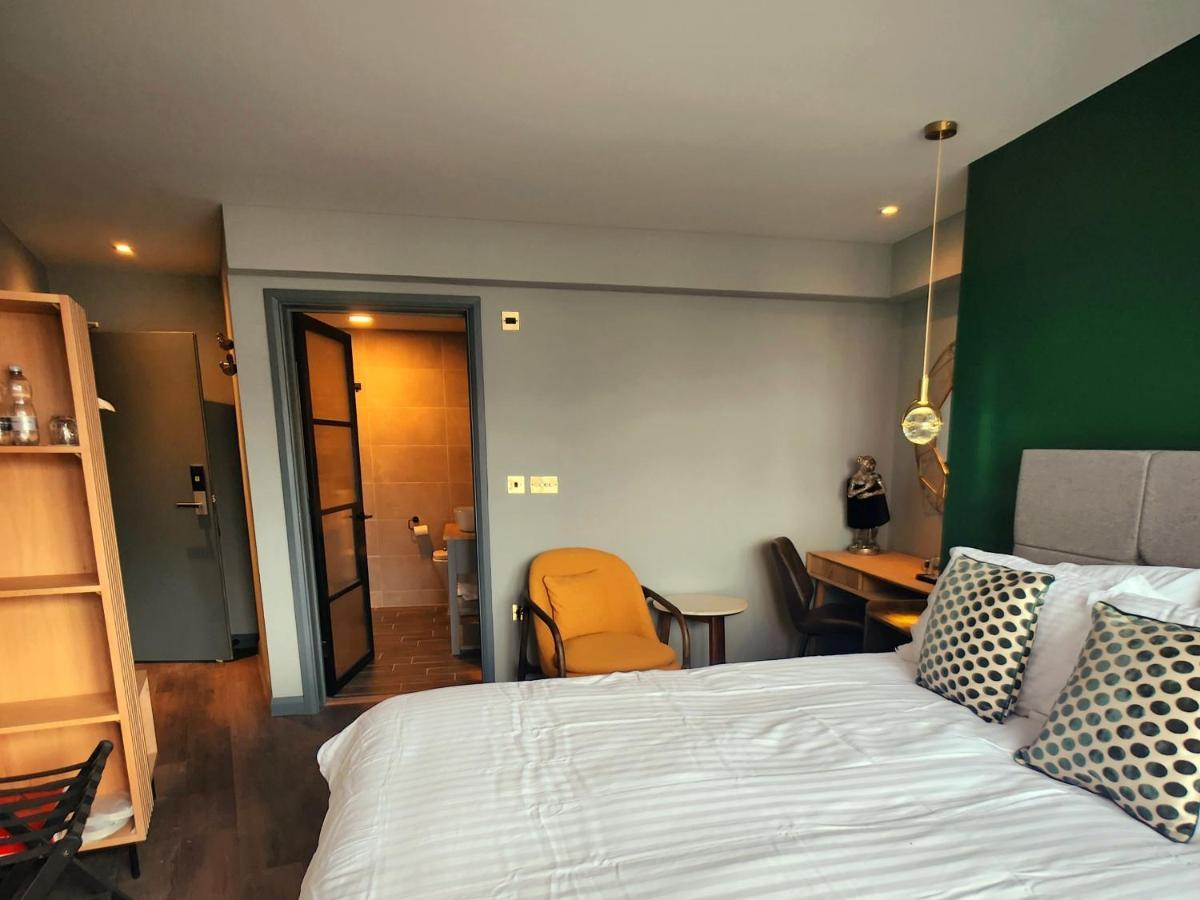 Pinnacle Suites Hotel Cowes  Bagian luar foto