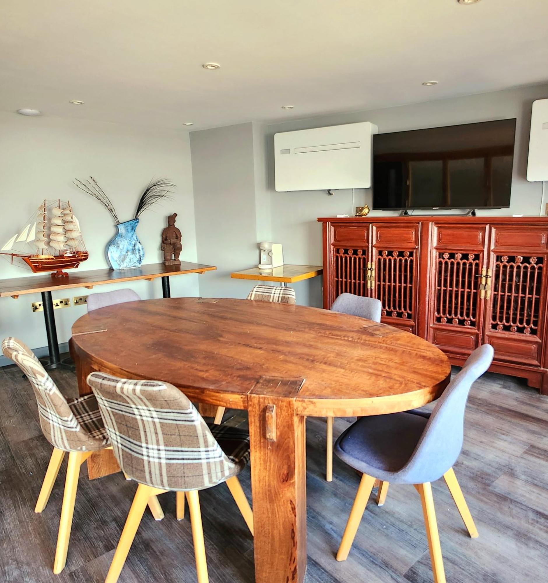 Pinnacle Suites Hotel Cowes  Bagian luar foto
