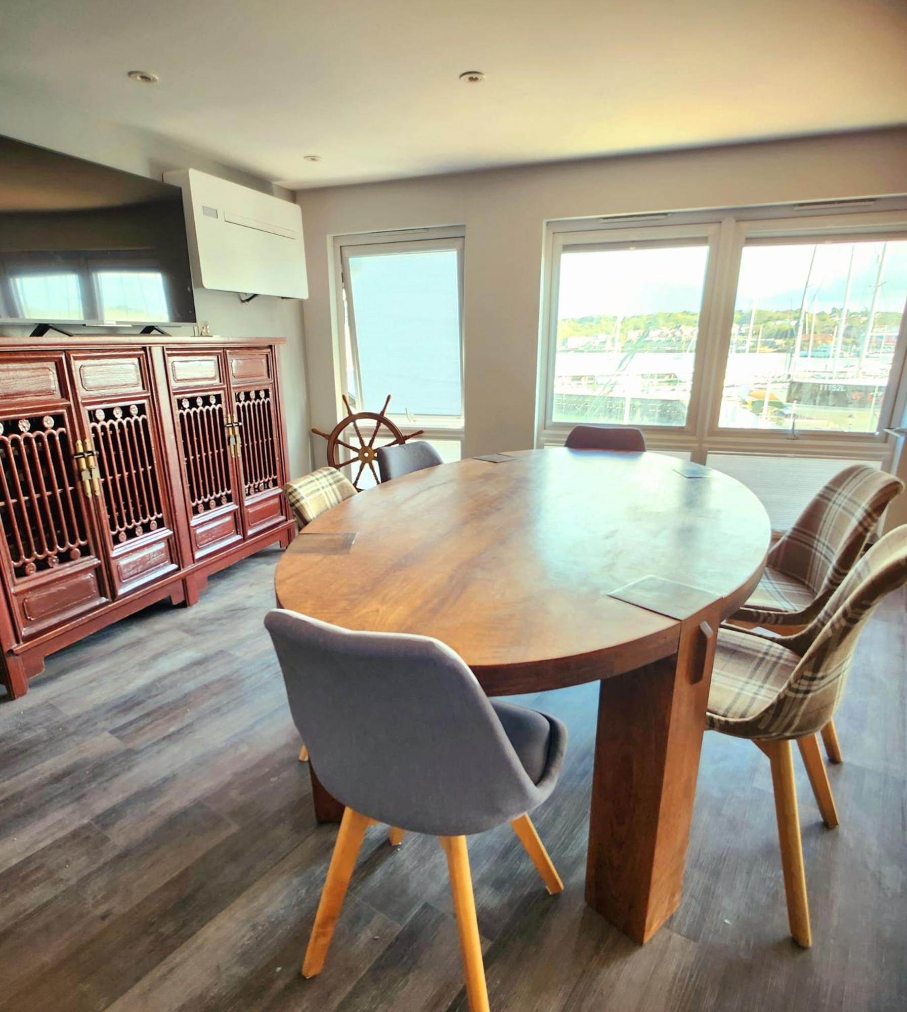 Pinnacle Suites Hotel Cowes  Bagian luar foto