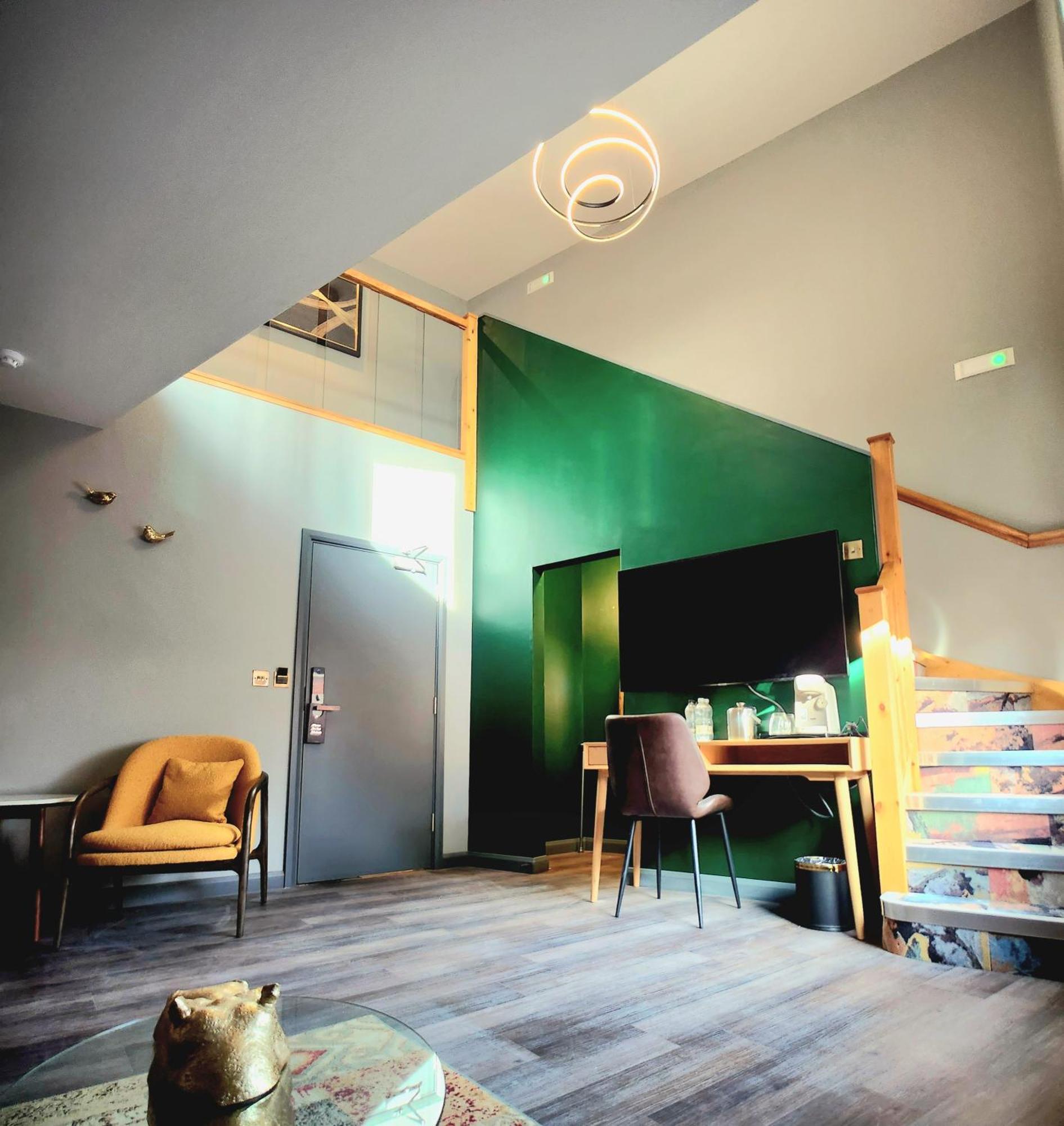 Pinnacle Suites Hotel Cowes  Bagian luar foto