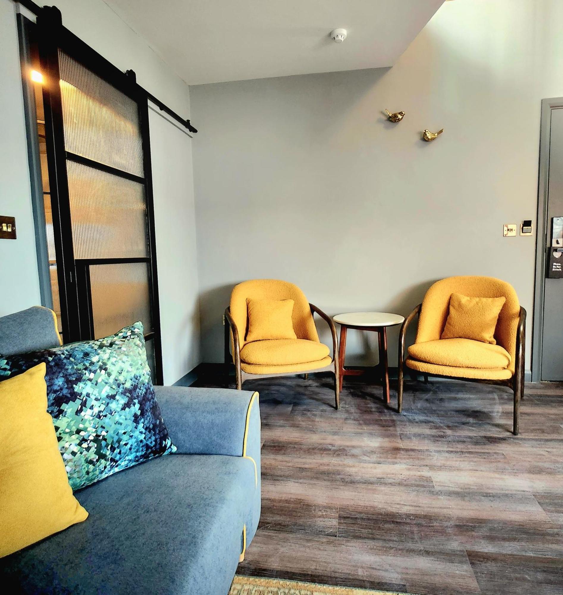 Pinnacle Suites Hotel Cowes  Bagian luar foto