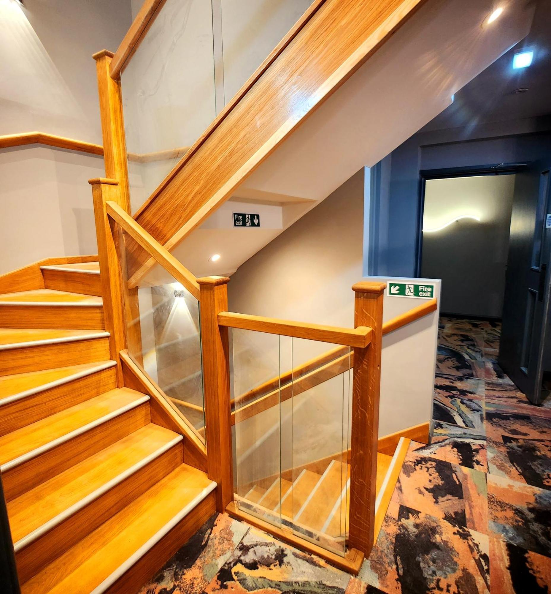 Pinnacle Suites Hotel Cowes  Bagian luar foto