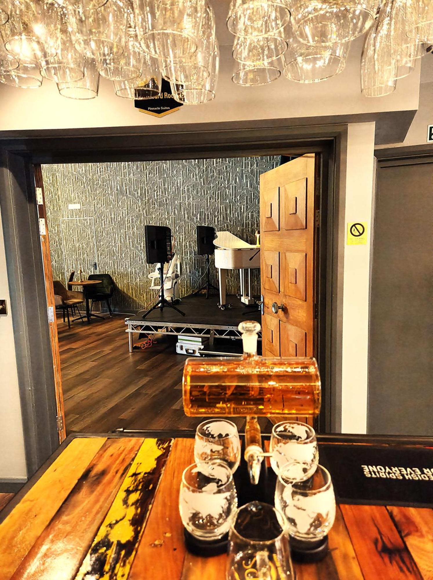 Pinnacle Suites Hotel Cowes  Bagian luar foto