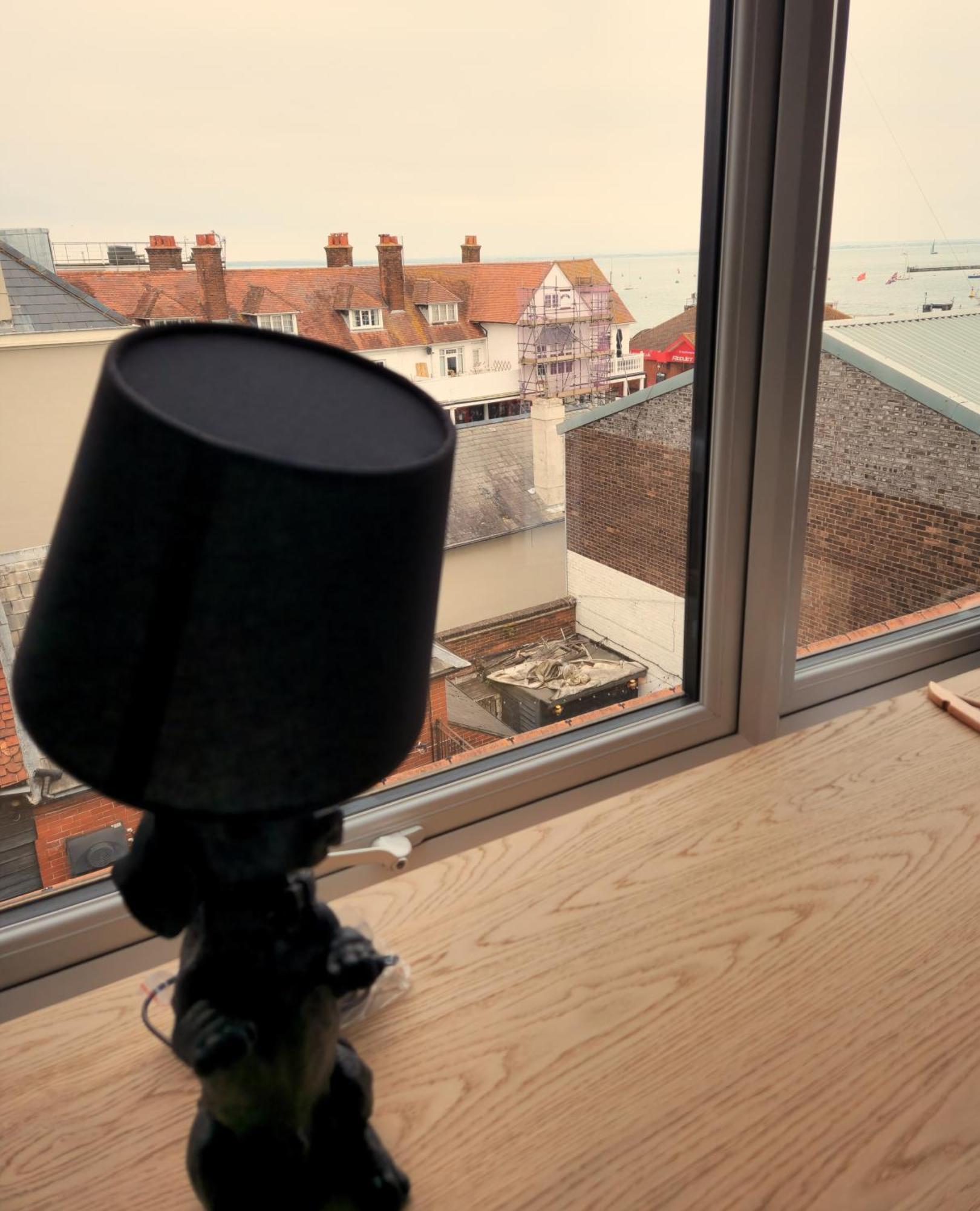 Pinnacle Suites Hotel Cowes  Bagian luar foto